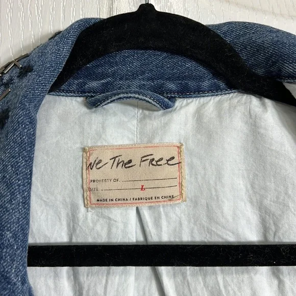 Free People denim jacket we the free size L excellent condition. - Picture 2 of 8